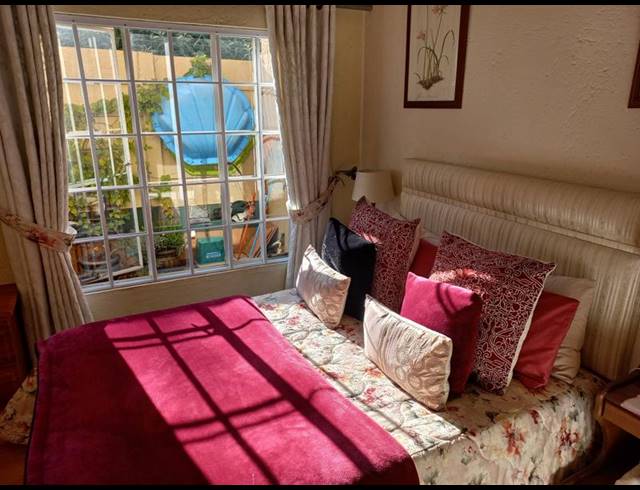 2 BEDROOM TOWNHOUSE FOR SALE IN WYCHWOOD